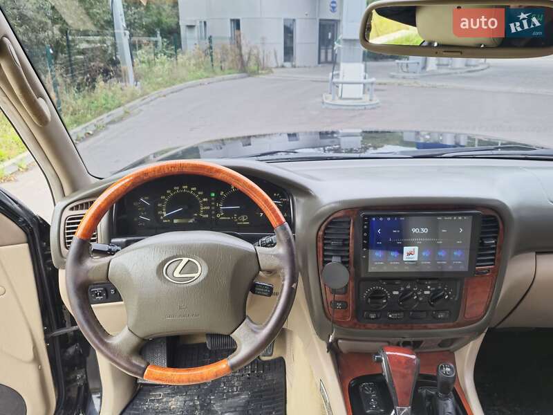 Позашляховик / Кросовер Lexus LX 2001 в Надвірній