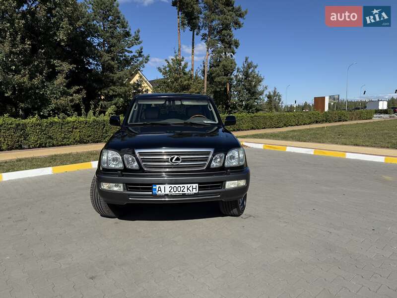 Внедорожник / Кроссовер Lexus LX 2004 в Буче
