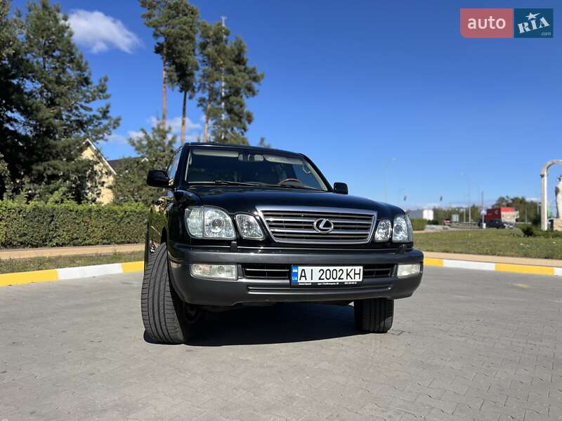Внедорожник / Кроссовер Lexus LX 2004 в Буче