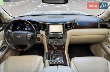 Внедорожник / Кроссовер Lexus LX 2008 в 