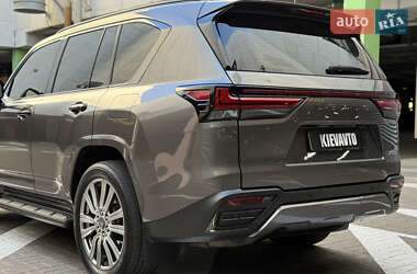 Позашляховик / Кросовер Lexus LX 2022 в 