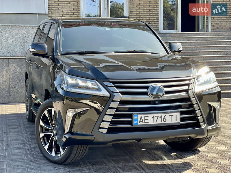 Внедорожник / Кроссовер Lexus LX 2017 в 