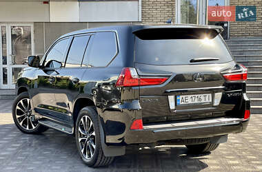 Внедорожник / Кроссовер Lexus LX 2017 в 
