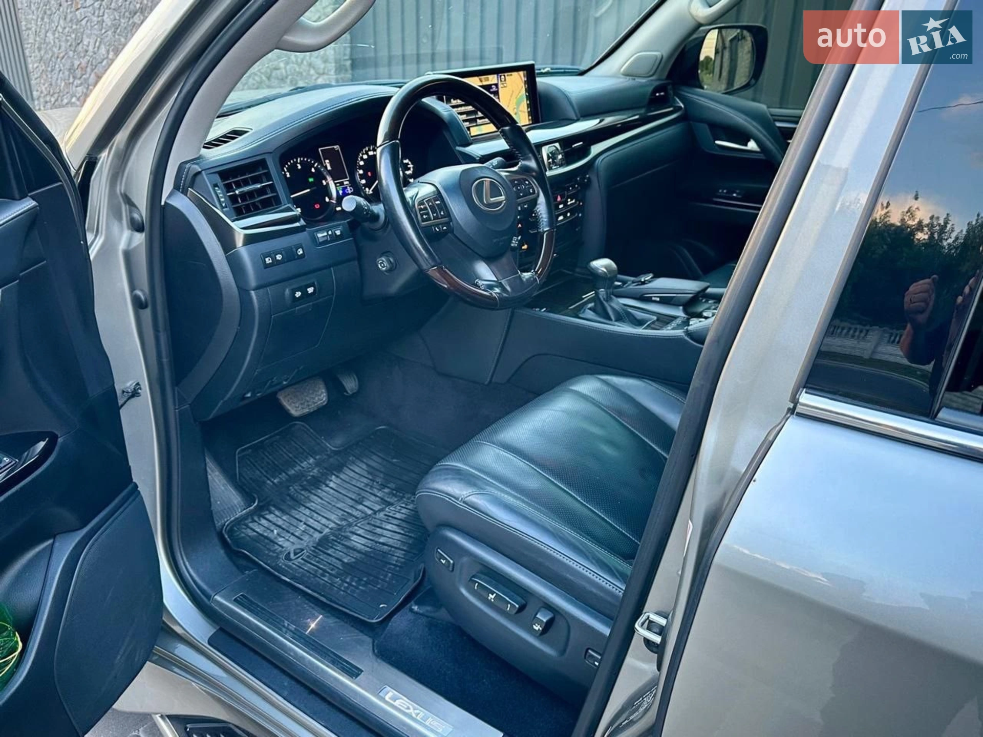 2017 Lexus LX - мініатюра 23