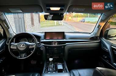 Внедорожник / Кроссовер Lexus LX 2017 в 