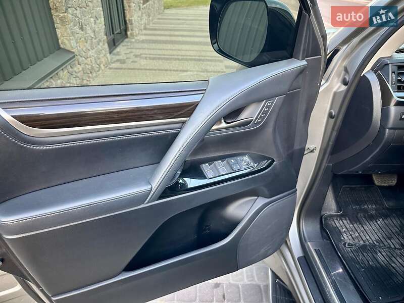 Позашляховик / Кросовер Lexus LX 2017 в Білій Церкві