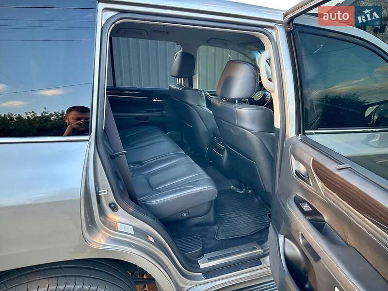 Позашляховик / Кросовер Lexus LX 2017 в Білій Церкві