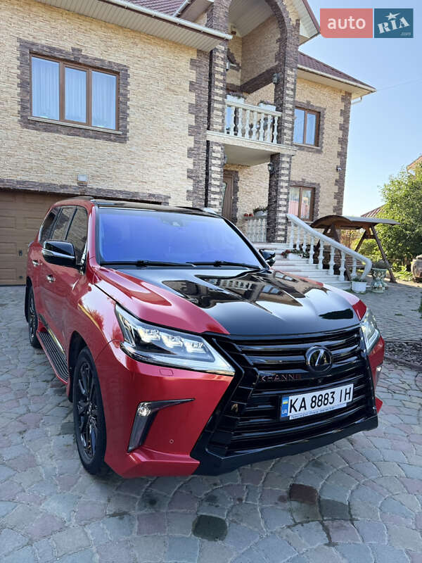Позашляховик / Кросовер Lexus LX 2017 в Чернівцях
