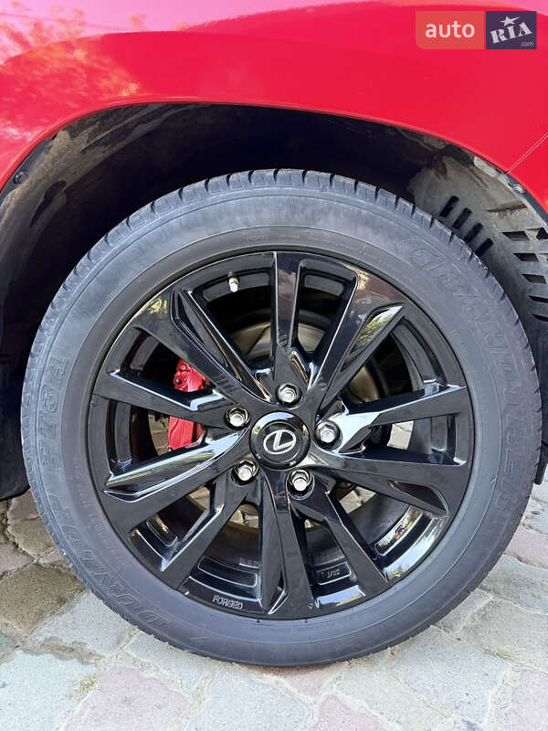 Позашляховик / Кросовер Lexus LX 2017 в Чернівцях