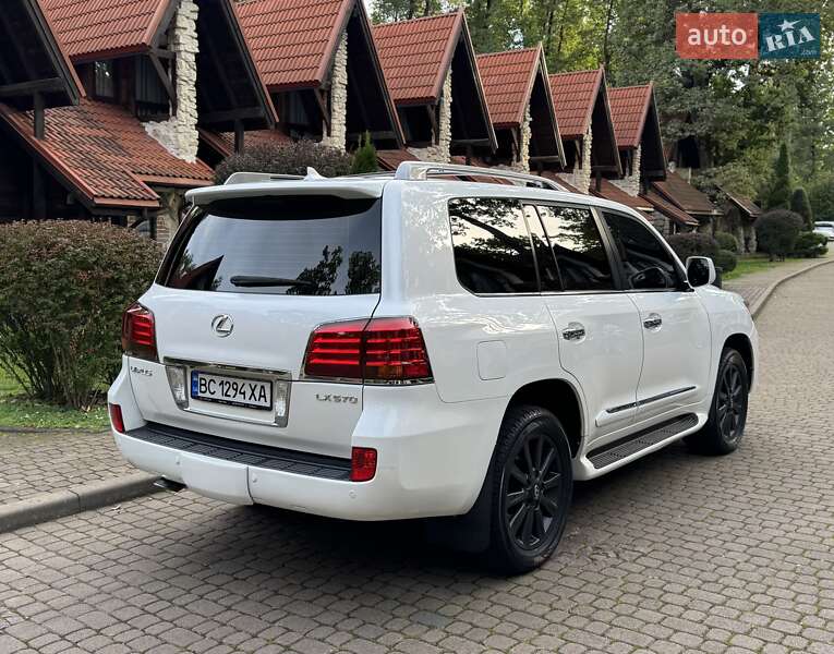 Позашляховик / Кросовер Lexus LX 2008 в Львові