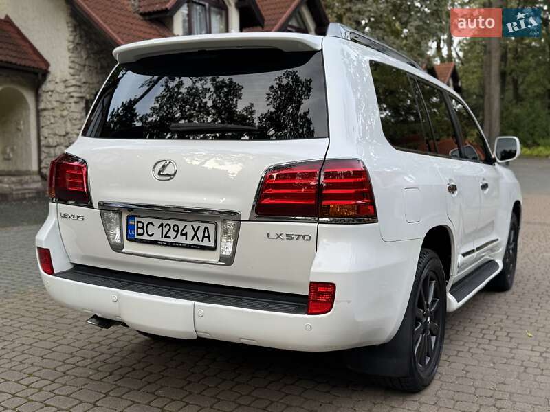 Позашляховик / Кросовер Lexus LX 2008 в Львові