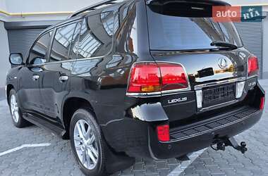 Внедорожник / Кроссовер Lexus LX 2009 в 