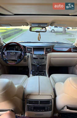 Позашляховик / Кросовер Lexus LX 2008 в 