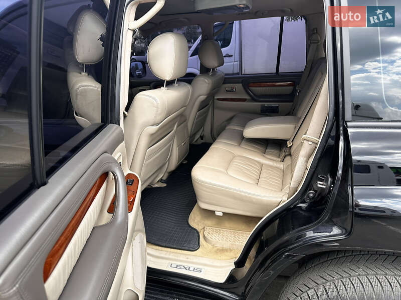 Позашляховик / Кросовер Lexus LX 2005 в Києві