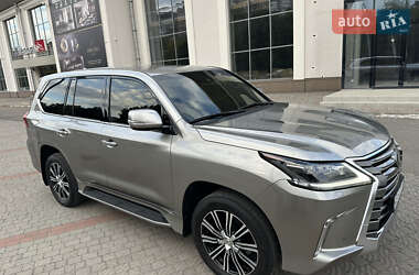 Позашляховик / Кросовер Lexus LX 2016 в Дніпрі