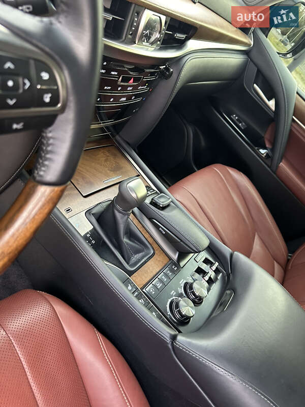 Позашляховик / Кросовер Lexus LX 2016 в Дніпрі фото 10 Позашляховик / Кросовер Lexus LX 2016 в Дніпрі
