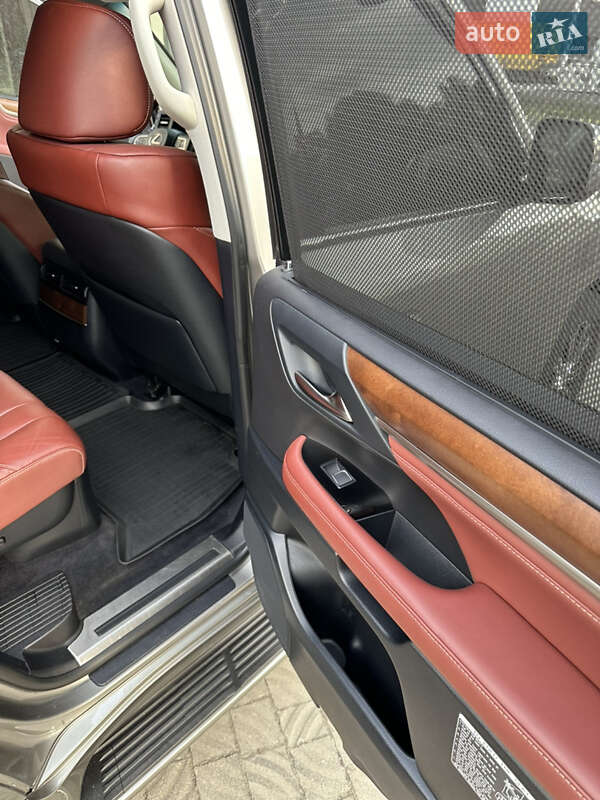 Позашляховик / Кросовер Lexus LX 2016 в Дніпрі фото 12 Позашляховик / Кросовер Lexus LX 2016 в Дніпрі