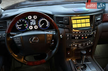 Позашляховик / Кросовер Lexus LX 2010 в 