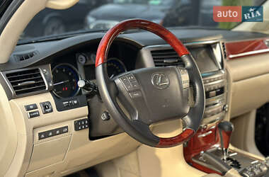 Внедорожник / Кроссовер Lexus LX 2008 в 