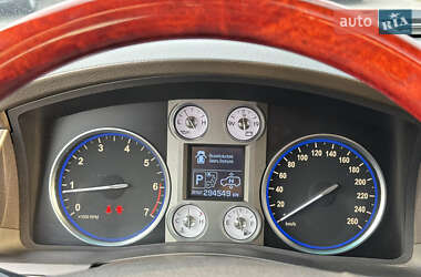 Внедорожник / Кроссовер Lexus LX 2008 в 