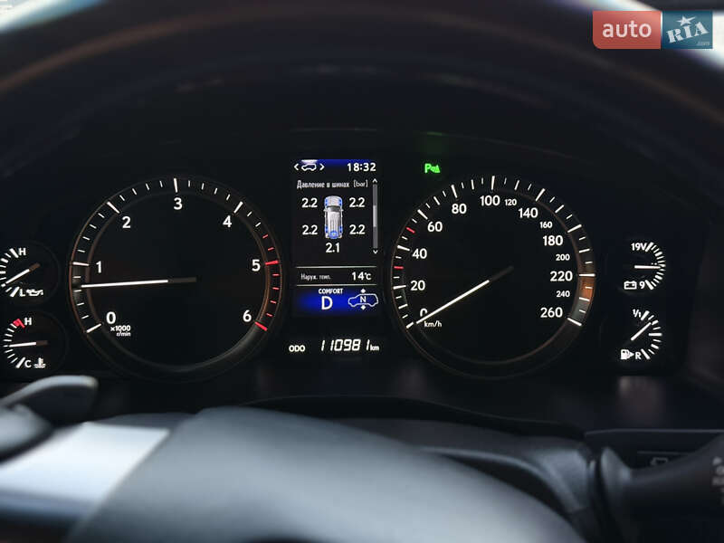 Позашляховик / Кросовер Lexus LX 2020 в Києві