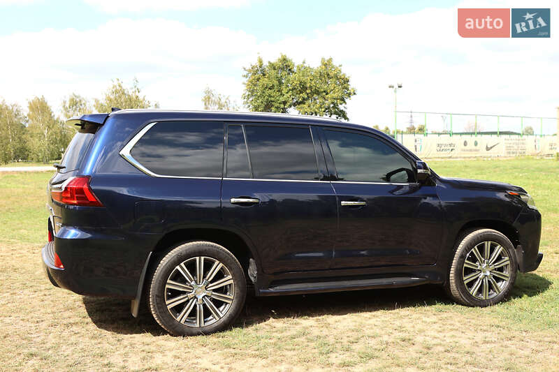 Позашляховик / Кросовер Lexus LX 2016 в Марганці