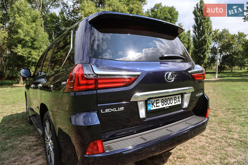 Позашляховик / Кросовер Lexus LX 2016 в Марганці