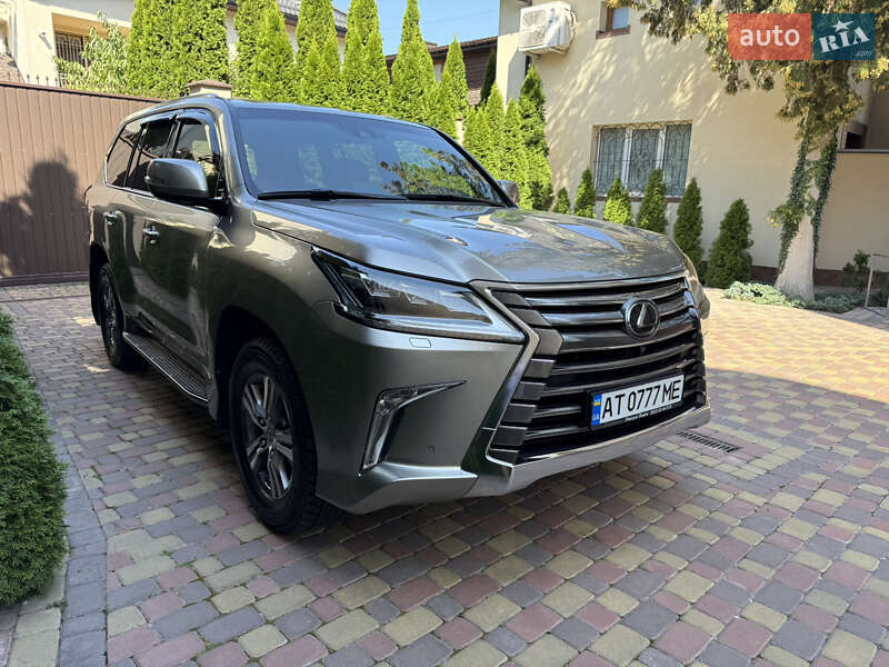 Внедорожник / Кроссовер Lexus LX 2017 в 
