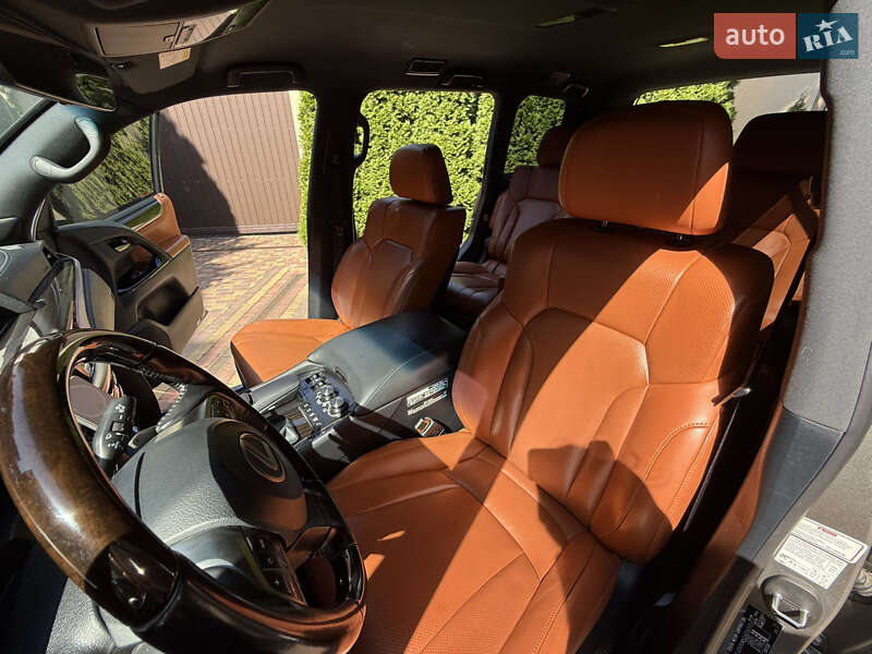 Позашляховик / Кросовер Lexus LX 2017 в Івано-Франківську
