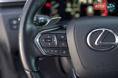 Позашляховик / Кросовер Lexus LX 2024 в 