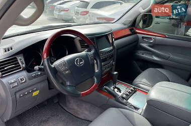 Позашляховик / Кросовер Lexus LX 2008 в 
