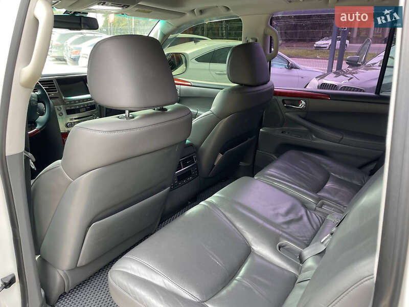 Позашляховик / Кросовер Lexus LX 2008 в Чернівцях