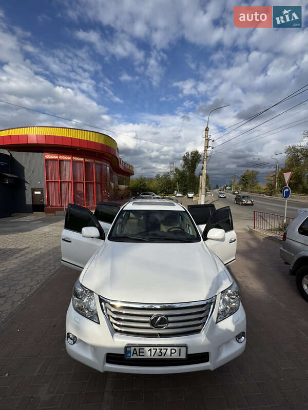 Внедорожник / Кроссовер Lexus LX 2008 в Кривом Роге