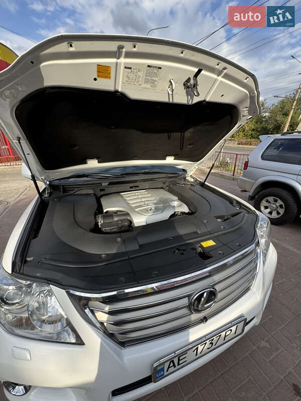 Внедорожник / Кроссовер Lexus LX 2008 в Кривом Роге