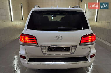 Позашляховик / Кросовер Lexus LX 2012 в 
