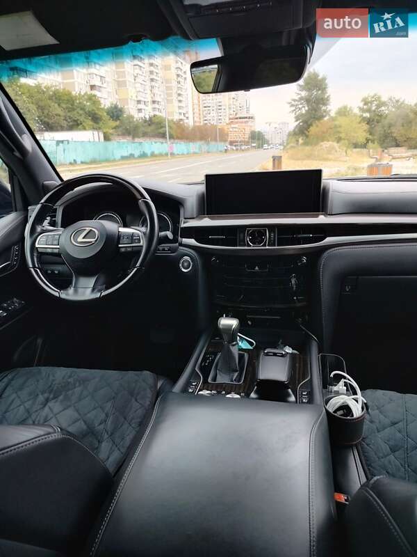 Позашляховик / Кросовер Lexus LX 2017 в Києві