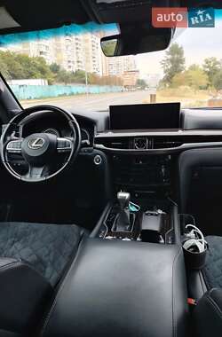 Позашляховик / Кросовер Lexus LX 2017 в 