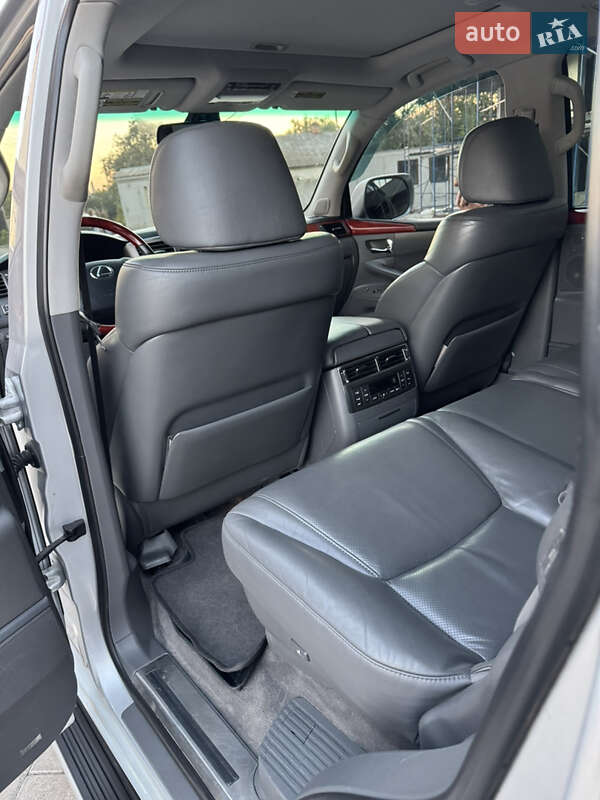 Позашляховик / Кросовер Lexus LX 2008 в Прилуках