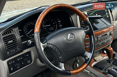 Позашляховик / Кросовер Lexus LX 2006 в 