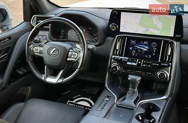 Позашляховик / Кросовер Lexus LX 2022 в 