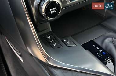 Позашляховик / Кросовер Lexus LX 2022 в 