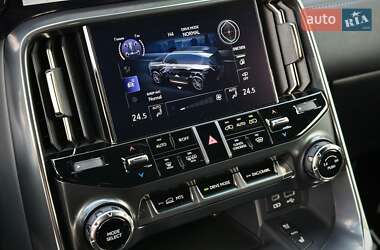 Позашляховик / Кросовер Lexus LX 2022 в 