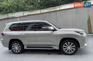 Внедорожник / Кроссовер Lexus LX 2019 в 