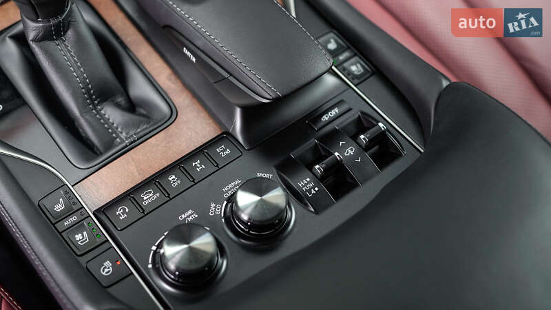 Внедорожник / Кроссовер Lexus LX 2017 в Львове фото 33 Внедорожник / Кроссовер Lexus LX 2017 в Львове