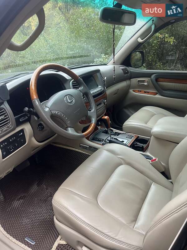 Внедорожник / Кроссовер Lexus LX 2004 в Броварах