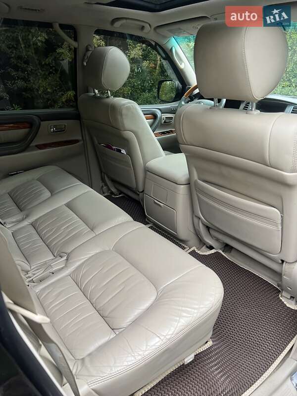 Внедорожник / Кроссовер Lexus LX 2004 в Броварах