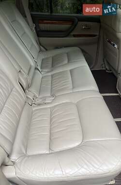 Позашляховик / Кросовер Lexus LX 2004 в 