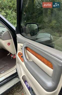 Позашляховик / Кросовер Lexus LX 2004 в 
