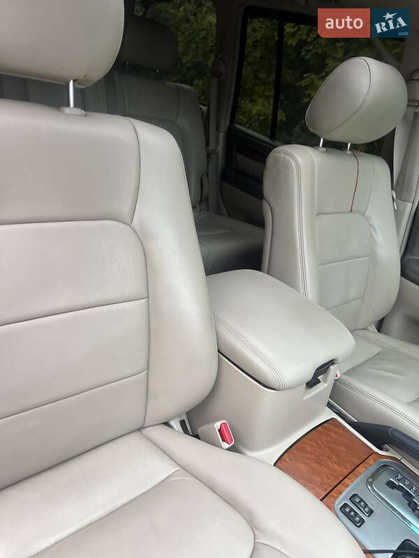 Внедорожник / Кроссовер Lexus LX 2004 в Броварах