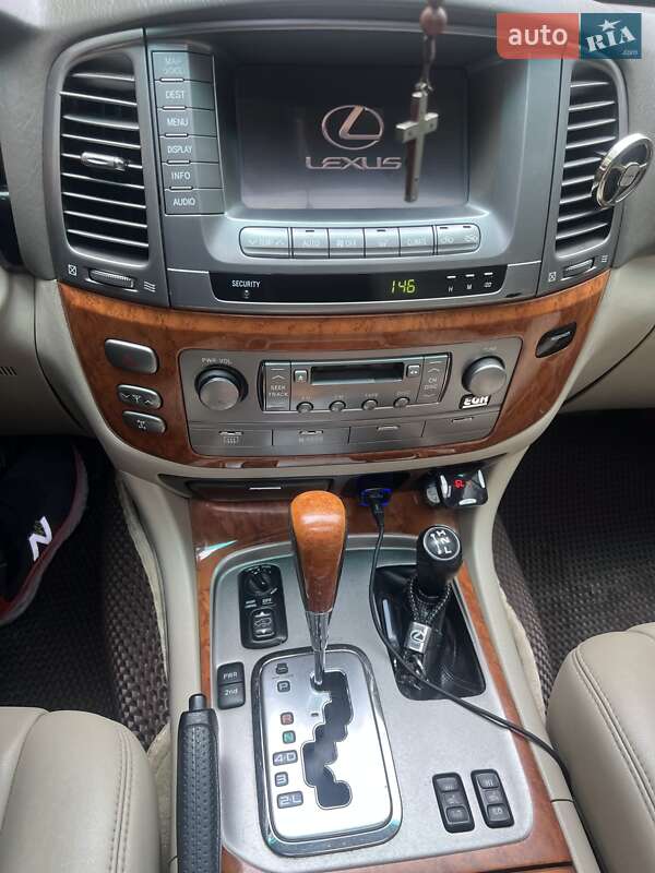 Внедорожник / Кроссовер Lexus LX 2004 в Броварах